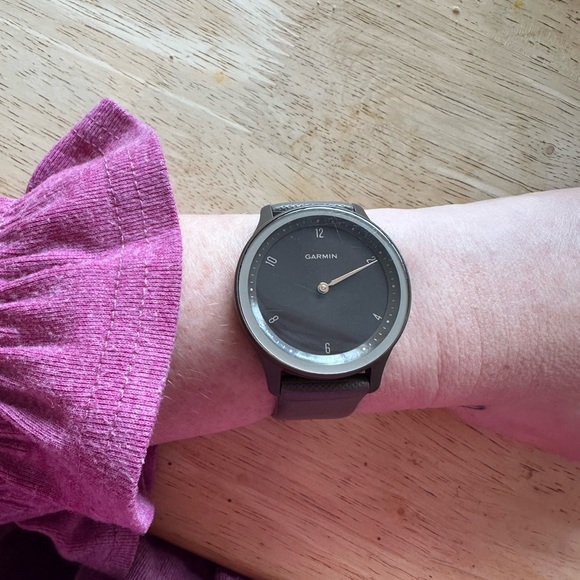 Garmin Vivomove Sport Hybrid Smartwatch in Cocoa - Picture 9 of 15